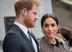 Harry và Meghan viết 4 cuốn sách trị giá 1.000 tỷ đồng, ra điều kiện nhẫn tâm với Nữ hoàng