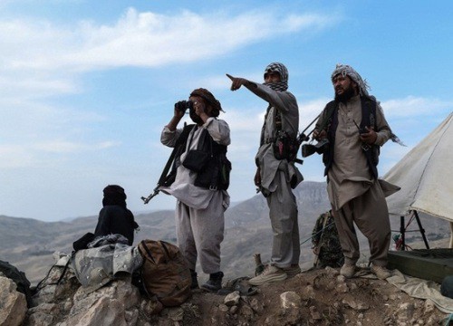 Taliban 'kiểm soát 90% biên giới Afghanistan'