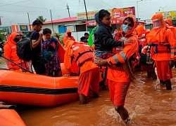 Bão lũ càn quét giữa lúc châu Á quay cuồng với Covid-19