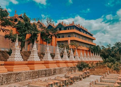 Check-in Pháp viện Thánh Sơn - 'tiểu Myanmar' đẹp huyền bí tại Khánh Hòa