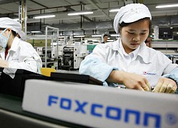 Foxconn thưởng kỷ lục thu hút lao động sau lũ