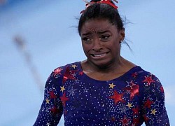 Olympic Tokyo: Siêu sao Simone Biles bật khóc sau khi mắc lỗi khó tin