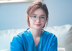 Song Hwa (Jeon Mi Do) bất ngờ rơi nước mắt ở hậu trường Hospital Playlist 2, chuyện gì đã xảy ra vậy?