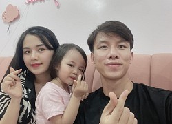 Vừa về nhà sau 2 tháng xa cách, Quế Ngọc Hải "khoe" ảnh hạnh phúc bên gia đình