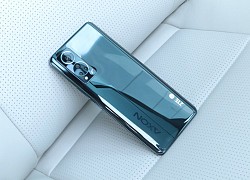 ZTE ra mắt smartphone với camera ẩn dưới màn hình thế hệ mới, giá từ 7.7 triệu đồng