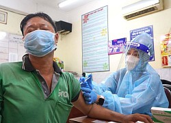 Shipper tại TP.HCM: Tôi rất an tâm khi được tiêm vaccine