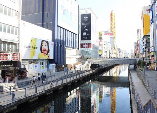 Cận cảnh khu Namba Osaka - nơi người Việt bị đánh rồi xô ngã xuống sông chết hóa ra được rào chắn rất chắc chắn