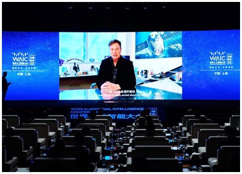 Elon Musk muốn làm ra chiếc ôtô không có vô lăng và ghế lái