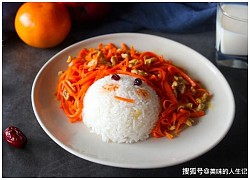 Mẹ làm cơm Bento hình mặt người đáng yêu, chẳng lo bé lười ăn đâu nhé