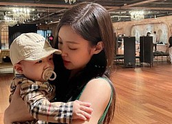 Fan phát sốt ảnh Jennie chăm em bé, truy ngược ra bố đứa bé phát hiện màn nhảy đám cưới chỉ nhà YG mới có!