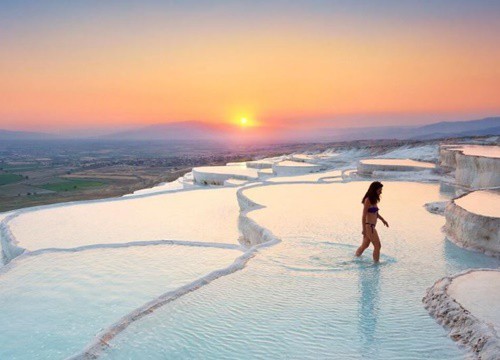 "Hồ bậc thang" Pamukkale Travertine, thiên đường của Thổ Nhĩ Kỳ