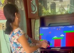 Khoảnh khắc hồn nhiên nhảy nhót của nữ phụ huynh khi chơi game, thốt lên một câu ăn mừng đáng suy ngẫm