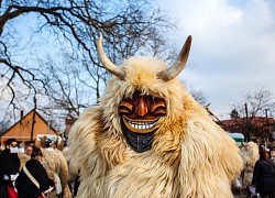 Lễ hội ma quỷ xua đuổi mùa đông ở Hungary