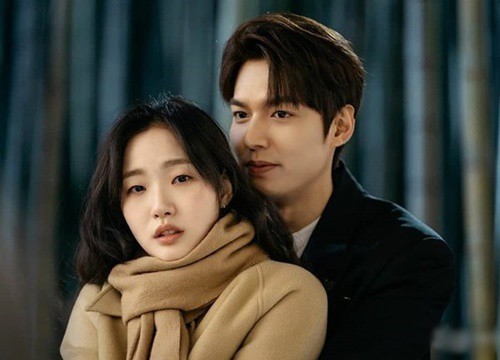 Loạt khoảnh khắc ngọt xỉu của Kim Go Eun - Lee Min Ho từ hậu trường lên phim, thế mà không thành đôi phí ghê!