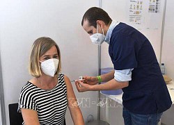 Những nguy cơ từ việc một số nước tiêm vaccine tăng cường