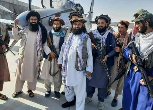 Taliban gặp khó trong vận hành hàng loạt máy bay Mỹ bỏ lại