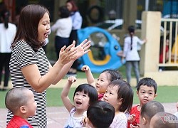 'Tốt nghiệp giáo dục mầm non lại đi làm công nhân, kế toán...'