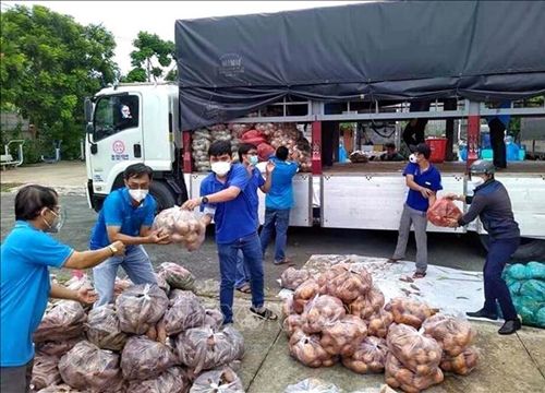 TP Hồ Chí Minh hỗ trợ sinh viên khó khăn vượt qua đại dịch