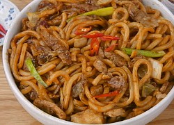 2 cách làm mì Udon xào hải sản và thịt heo thơm ngon, đơn giản