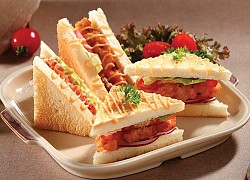 Bữa sáng nhanh gọn, nhiều dinh dưỡng với sandwich kẹp chả tôm