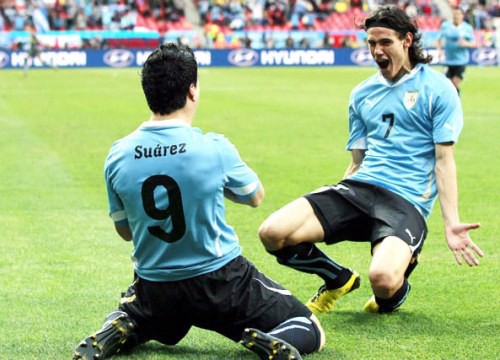 ĐT Uruguay mất cả Cavani lẫn Suarez ở vòng loại World Cup