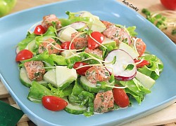 Bổ sung dinh dưỡng mùa dịch với salad cá hồi sốt sữa chua thanh mát