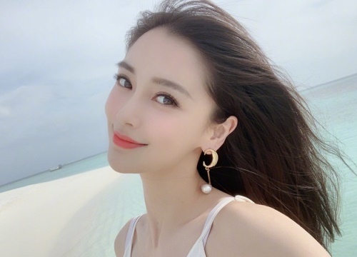 Angelababy thắng kiện