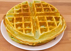 Cách làm bánh kẹp - waffle sầu riêng lá dứa thơm béo, hấp dẫn tại nhà