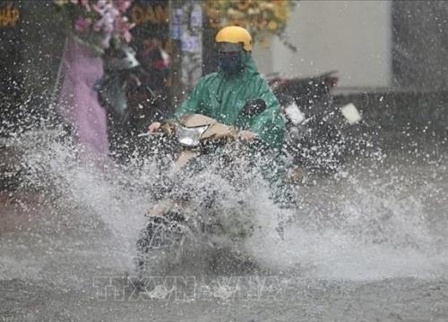 Chiều tối và đêm 5/8, nhiều khu vực có mưa và dông, đề phòng thời tiết nguy hiểm