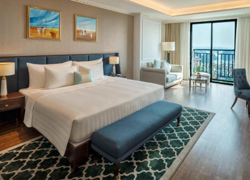 Ghé qua khu nghỉ dưỡng 5 sao FLC Halong Resort trong chuyến du lịch Hạ Long