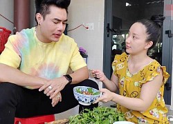 Lê Dương Bảo Lâm bị chỉ trích khi để vợ 'cơm bưng nước rót'