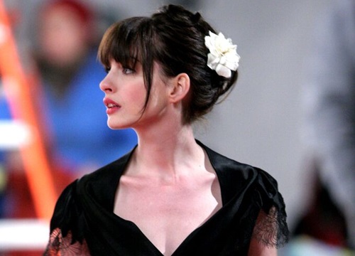 Outfit của Anne Hathaway trong The Devil Wears Prada sau 15 năm vẫn gây  trầm trồ - Phong cách sao - Việt Giải Trí