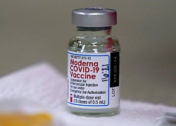 Moderna tuyên bố vaccine COVID-19 hiệu quả 93% sáu tháng sau tiêm