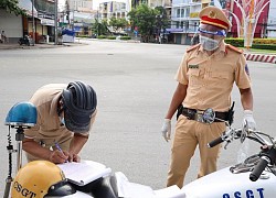 Nam sinh viên khiếu nại việc bị phạt vì 'ra đường không cần thiết'