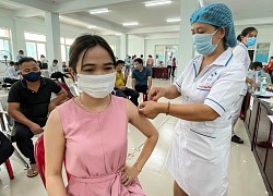 Nhiều tỉnh đẩy nhanh tiêm vaccine Covid-19 để tạo miễn dịch cộng đồng