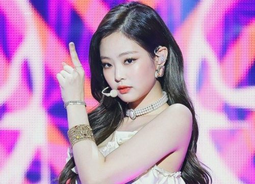 Tân binh nữ nhà YG: Tài năng không phải dạng vừa và giống như có 10 Jennie (Black Pink)