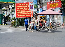 Ông cụ 90 tuổi cầm mũ cối đánh chiến sĩ công an ở chốt kiểm dịch: "Tưởng tao sợ mày à?"