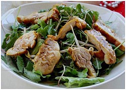 salad gà chiên món ngon cho ngày mới