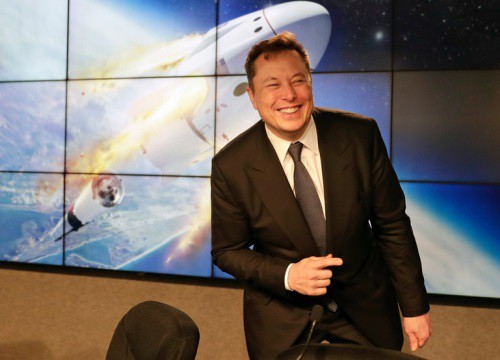 Elon Musk là CEO có thu nhập cao nhất nước Mỹ