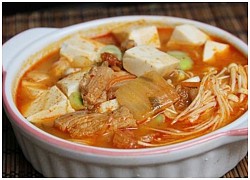 Khéo tay tự nấu canh kim chi rong biển đúng kiểu Hàn Quốc