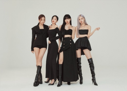 Không còn chỉ trích, Knet nay ghen tị với cuộc sống của BLACKPINK