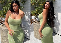 Kylie Jenner khoe đường cong đón tuổi 24