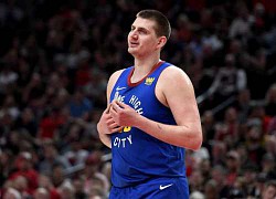 Nikola Jokic thả mình "một đêm say" ở quê nhà Serbia