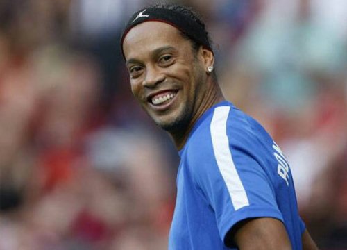 Ronaldinho "ngửi thấy mùi vô địch Champions League" khi Messi chính thức gia nhập PSG