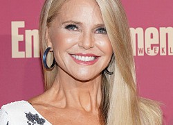 Sắc vóc đáng ngưỡng mộ ở tuổi 67 của Christie Brinkley