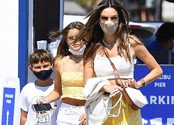 Alessandra Ambrosio gợi cảm đi chơi cùng các con