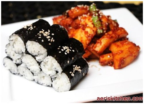 Tập làm món Hàn Chungmu kimbap dễ dàng, siêu ngon