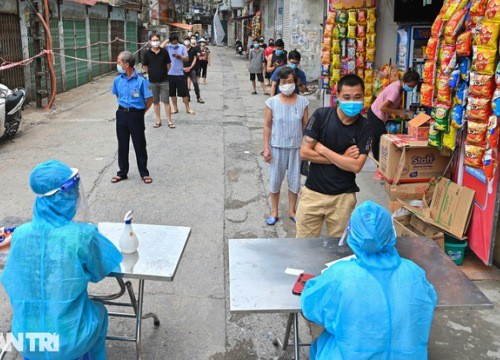 Bản tin Covid-19: Hà Nội mở chiến dịch "vét" F0, TPHCM siết chặt vùng đỏ