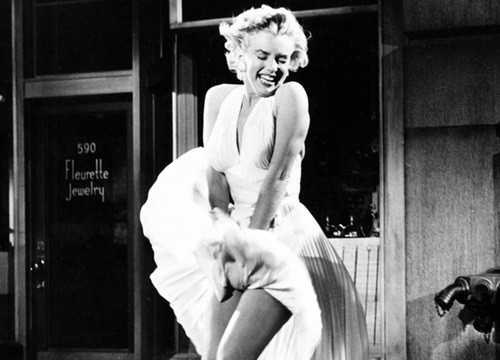 Câu chuyện buồn sau khoảnh khắc tốc váy kinh điển của Marilyn Monroe