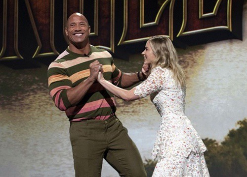 Emily Blunt và The Rock tiếp tục hợp tác